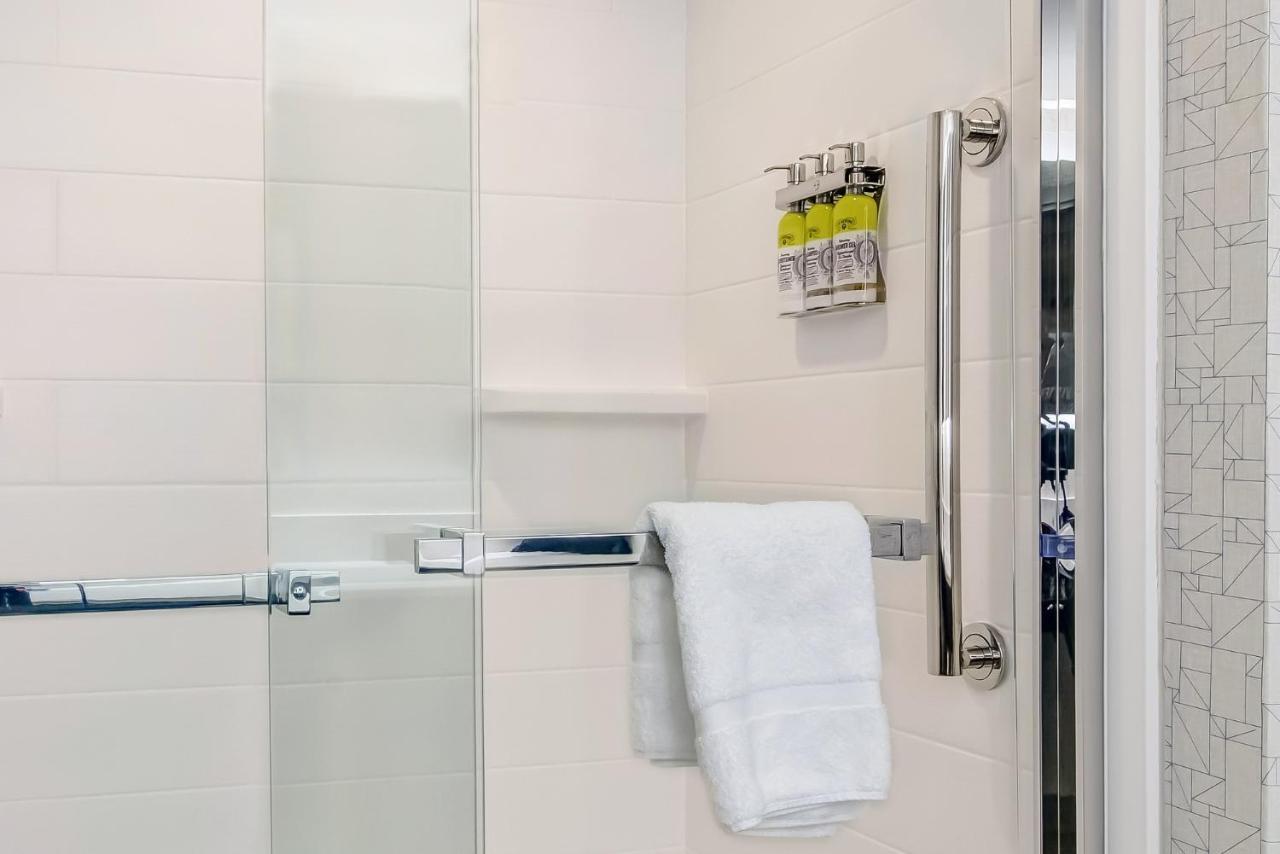 Express & North By Ihg 3* Longview