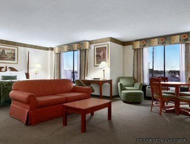 Express & North By Ihg Hotel 3*